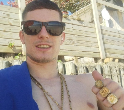 branquinho-tatuado-centro-florianopolis-acompan-em-santa-catarinaflorianopolis-melhor-preco-da-regiao-com-condicoes-especiais-em-santa-catarinaflorianopolis-big-0