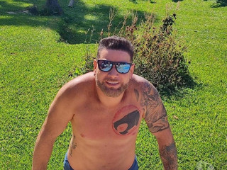 massoterapeuta-e-quiropraxista-saude-acompanhant-premium-em-sao-paulo