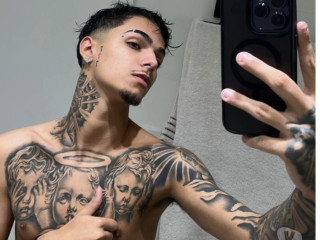 novinho-tatuado-moema-acompanhantes-homens-g-premium-em-sao-paulo