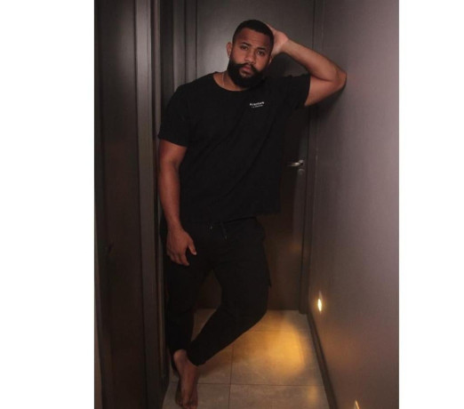 massoterapeuta-tantrico-centro-acompanhantes-hom-premium-em-rio-de-big-1