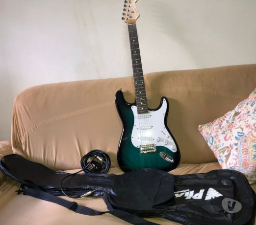 guitarra-semi-nova-vogga-paripe-instrumentos-mus-premium-em-bahiasalvador-paripe-r-75000-em-bahiasalvador-paripe-r-75000-negociavel-big-0