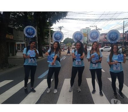 equipe-de-panfletagem-com-mochiladoor-barra-recre-rio-de-oportunidade-unica-big-3