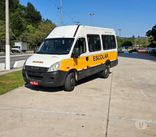 vendo-van-escolar-2013-barueri-sp-onibus-usados-premium-em-sao-paulo-condicao-especial-big-0
