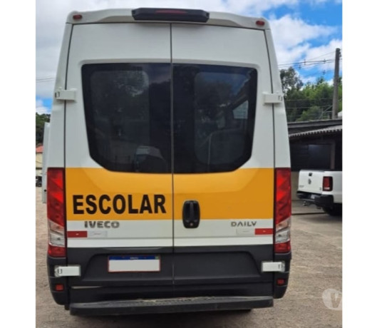 van-iveco-escolar-c-ar-ano-2023-15-lugares-cod100-em-paranacuritiba-cidade-produtoservico-com-certificacao-de-premium-em-paranacuritiba-cidade-oportunidade-unica-big-3
