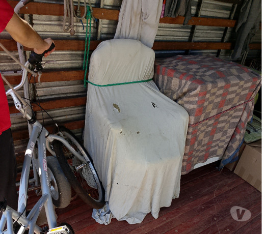 caminhao-bau-de-mudanca-com-ajudantes-sudoeste-oct-em-distrito-federalbrasilia-produtoservico-com-certificacao-de-qualidade-em-distrito-federalbrasilia-negociavel-big-1