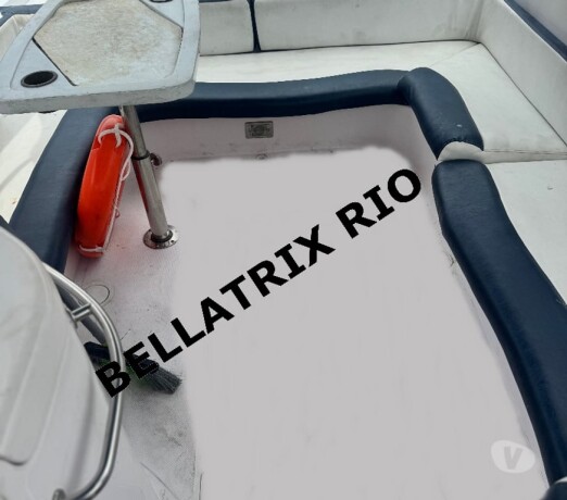 vendo-maravilhosa-lancha-de-32-pes-a-diesel-nitero-de-diferenciado-em-rio-de-r-30000000-r-30000000-garantia-big-3