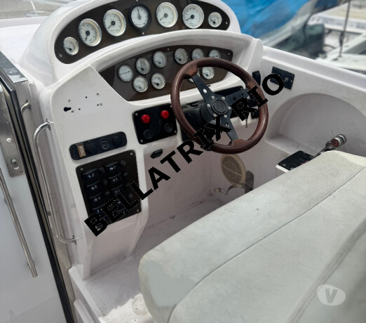 vendo-maravilhosa-lancha-de-32-pes-a-diesel-nitero-de-diferenciado-em-rio-de-r-30000000-r-30000000-garantia-big-2