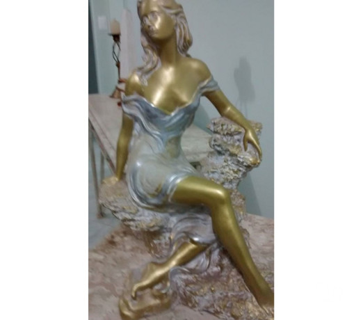 estatueta-exclusiva-mulher-observando-ponta-grossa-em-paranaponta-grossa-selecionado-garantida-com-otimo-custo-beneficio-r-120000-em-paranaponta-grossa-r-120000-garantia-big-1