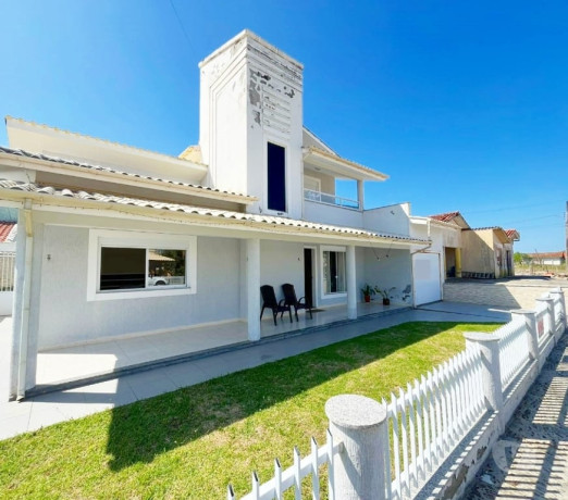 casa-de-dois-andares-no-bal-arroio-corrente-jag-santa-catarinajaguaruna-oportunidade-unica-em-santa-catarinajaguaruna-garantia-big-0