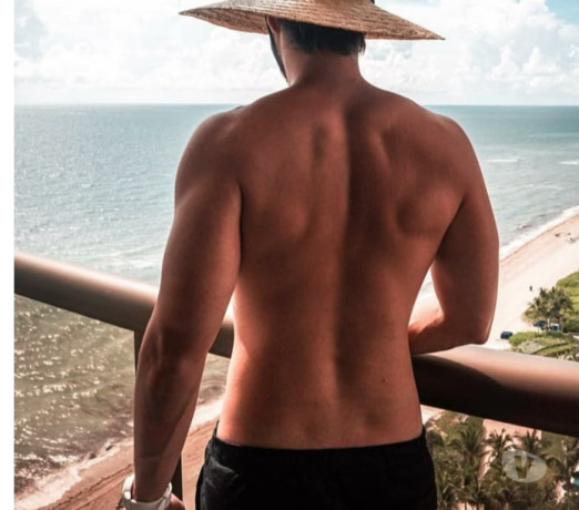 homem-bonito-e-em-boa-forma-para-casais-cabo-frio-rio-de-oportunidade-unica-big-0