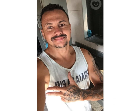 garoto-magro-corpo-atletico-cheiroso-uberlandia-mg-premium-em-minas-geraisuberlandia-em-minas-geraisuberlandia-big-0